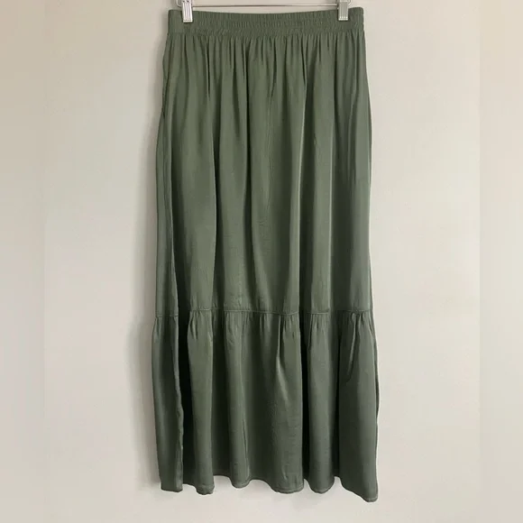 NATION LA Olive Green Viscose Tiered Midi Skirt Size M NWT - Picture 5 of 13